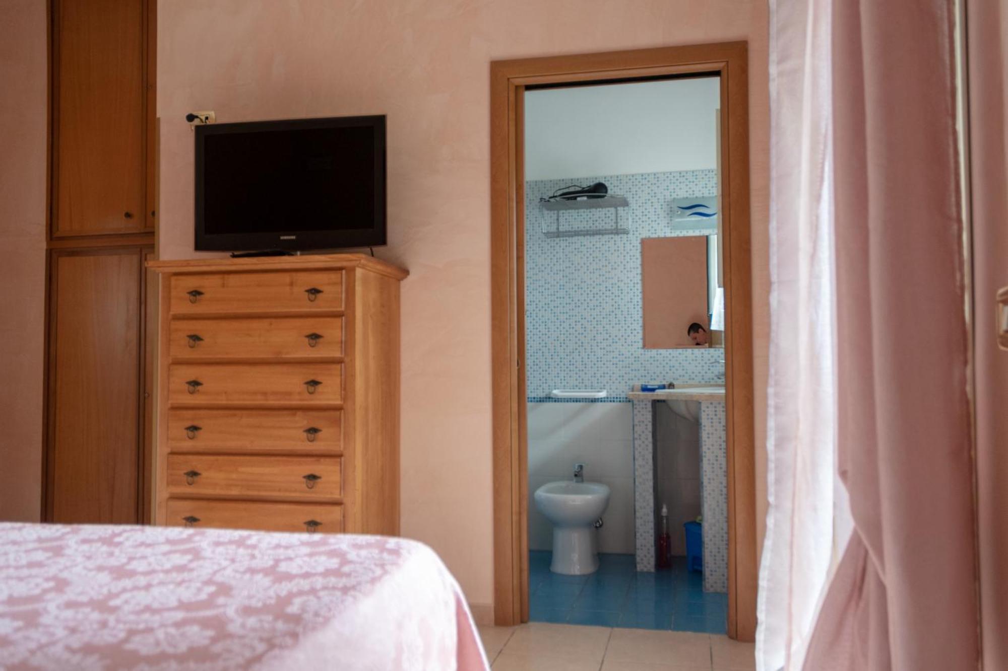 I Lecci Guesthouse ซาน เฟลิเช เชร์ชีโอ ภายนอก รูปภาพ