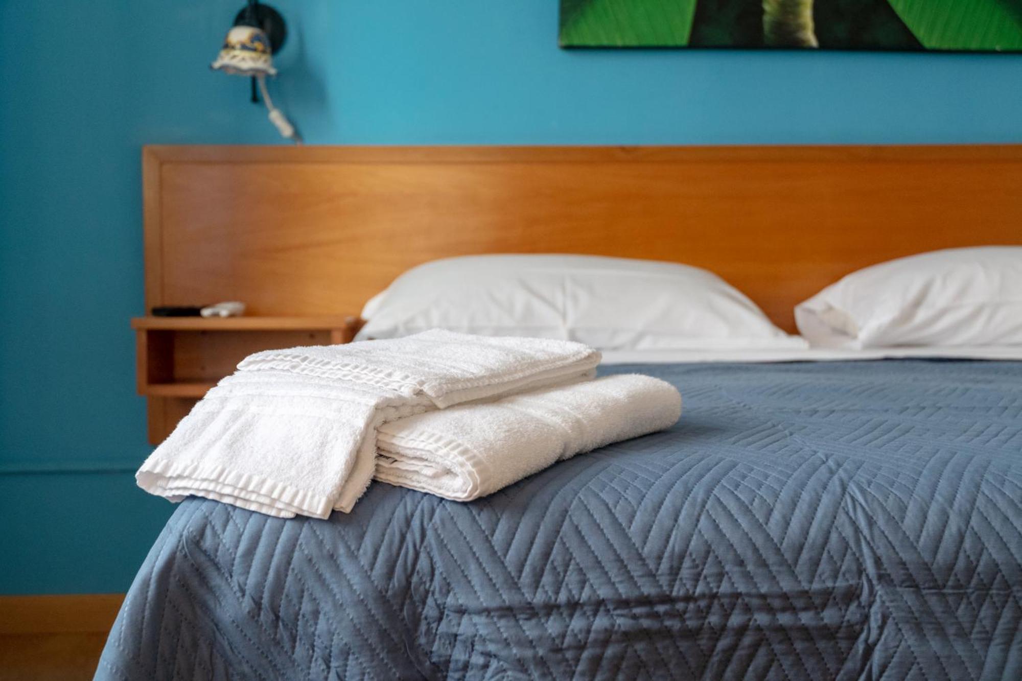 I Lecci Guesthouse ซาน เฟลิเช เชร์ชีโอ ภายนอก รูปภาพ