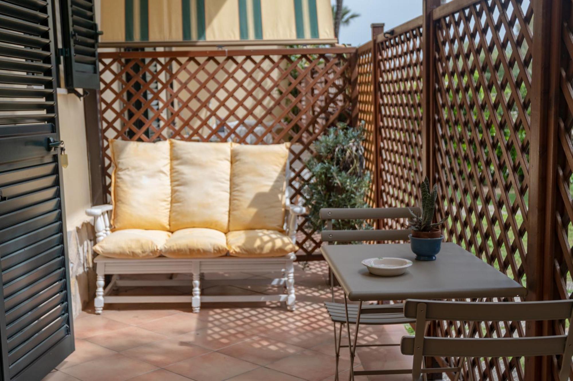 I Lecci Guesthouse ซาน เฟลิเช เชร์ชีโอ ภายนอก รูปภาพ