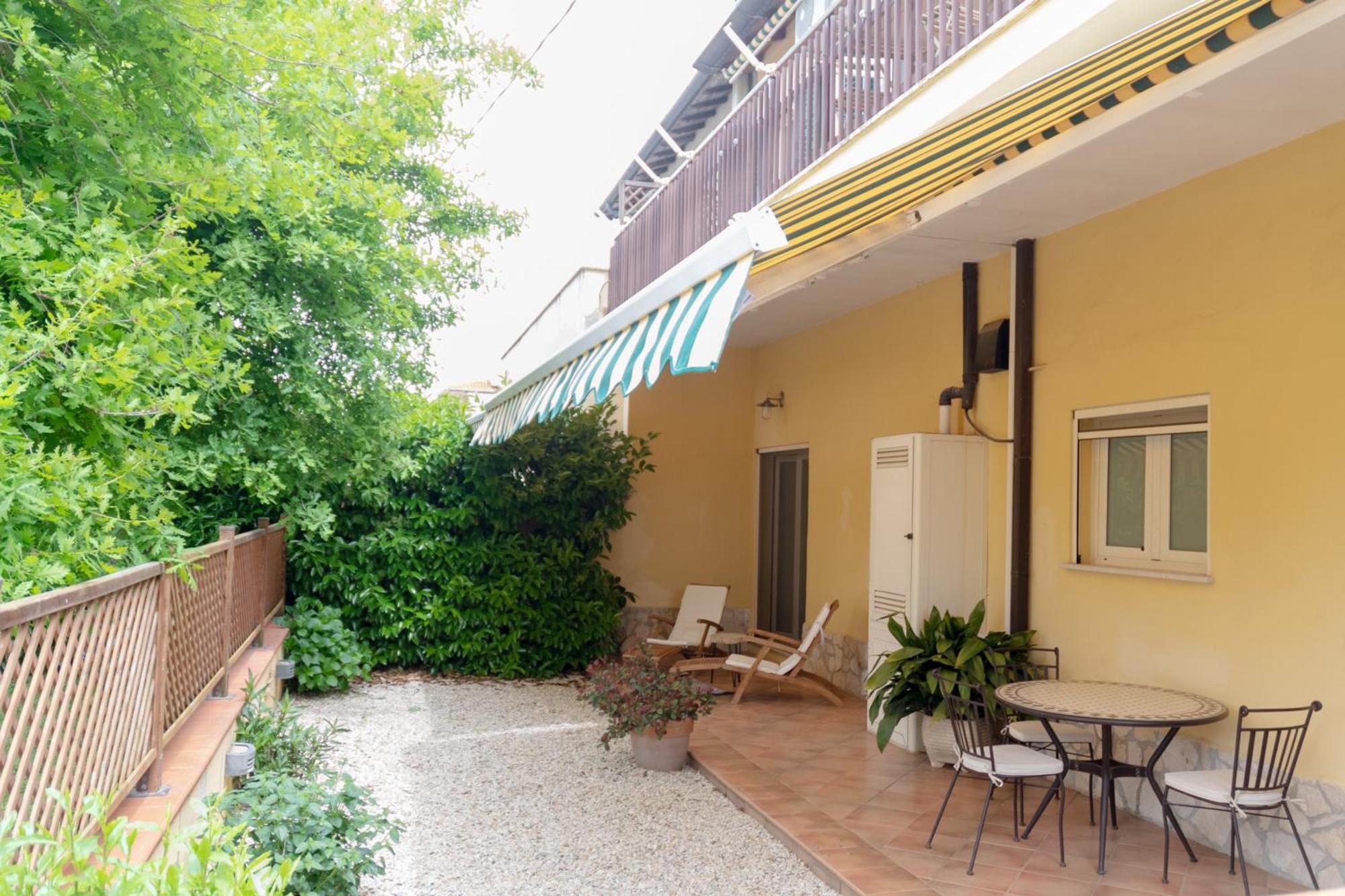 I Lecci Guesthouse ซาน เฟลิเช เชร์ชีโอ ภายนอก รูปภาพ
