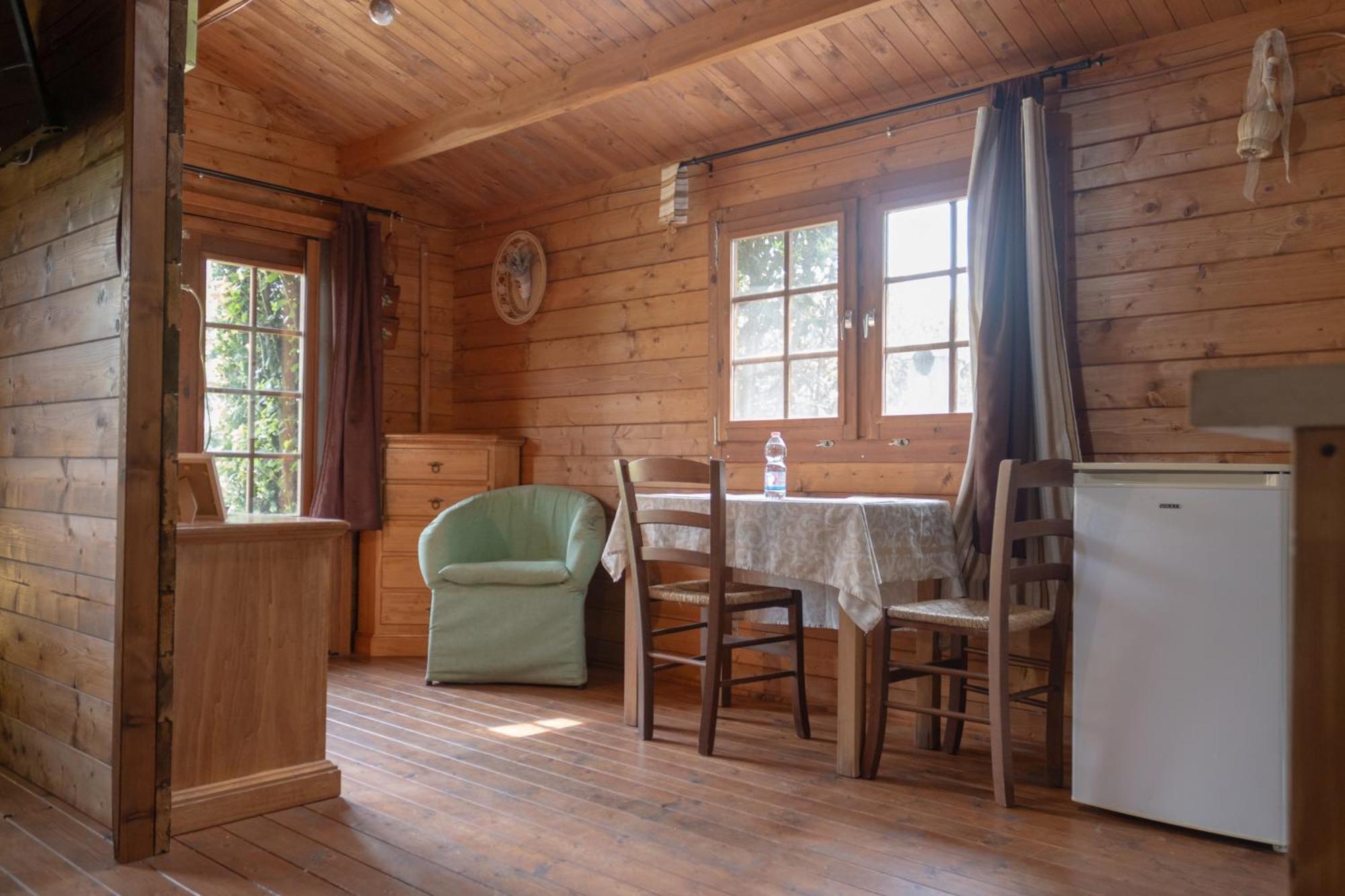 I Lecci Guesthouse ซาน เฟลิเช เชร์ชีโอ ภายนอก รูปภาพ